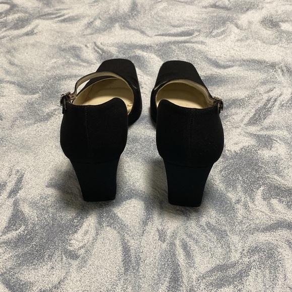 Vintage Feet First Pumps - Picture 4 of 7